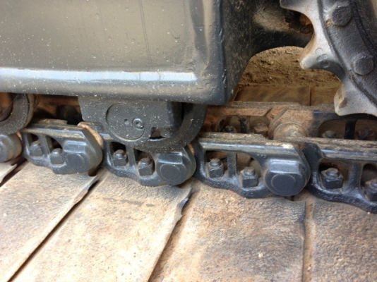 ขายรถแบคโฮ PC200-6 คันที่ 1 มีให้เลือก 3คัน รถพร้อมใช้ ไฟฟ้าครบ ช่วงล่างเต็มๆ  ราคาต่อรองได้