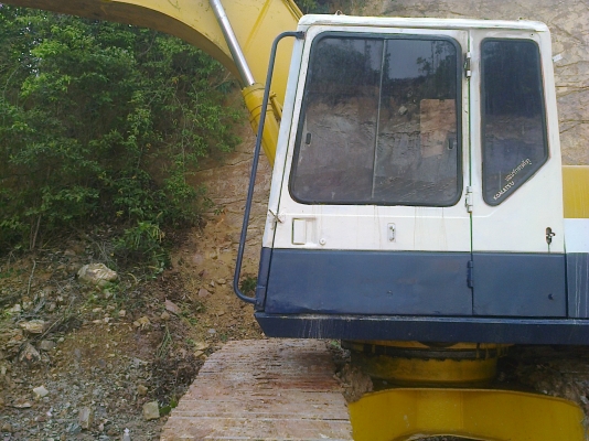 PC200-5 รถแค่สาดสีใหม่ สภาพดี ใช้งานดี ไม่โหลด เครื่องปั้มแห้ง