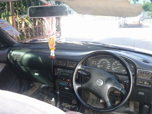 นิสสัน NV VAN ปี94เครื่องหัวฉีด สีใหม่ พวงมาลัยเพาเวอร์ 95000บาท