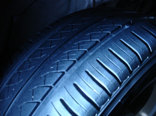 yokohama Adrive ปี10 195 55 15สภาพ85เปอร์เซ็นต์อัพ yokohama Adrive ปี10 195 55 15สภาพ85เปอร์เซ็นต์อัพ