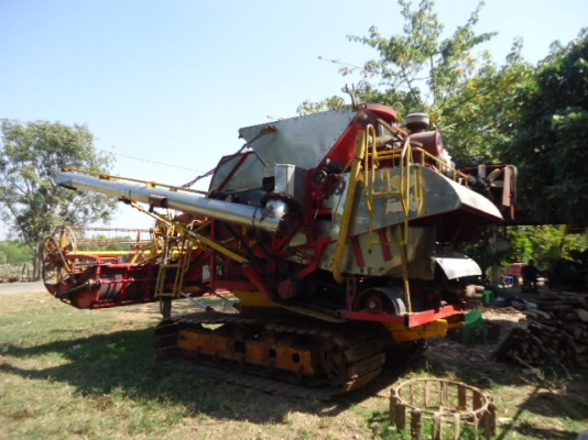 ขายรถเกษตร รุ่นปลดหนี้ ปี 47 เครื่องยนต์ อีซูซุ 210 แรง ใบแทรค แบคโฮใ ทั้งสองข้าง รถพร้อมใช้งาน ต่อรองราคาได้ โทร 081-9972972 ขายรถเกษตร รุ่นปลดหนี้ ปี 47 เครื่องยนต์ อีซูซุ 210 แรง ใบแทรค แบคโฮใ ทั้งสองข้าง รถพร้อมใช้งาน ต่อรองราคาได้ โทร 081-9972972