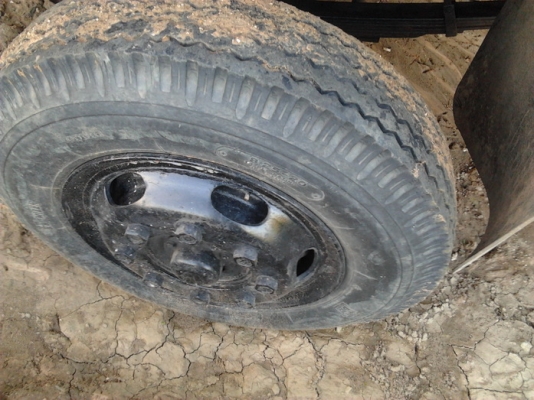 ขาย 6ล้อ ใหญ่ HINO KL340 เครื่องEH100 150 แรง ไม่เยิ้ม ไม่ไอ  กระบะไม้ยาว 5 เมตร พื้นดีไม่ผุ ยาง8.25ขอบ20 ดี6เส้น ภายในดี คอนโซลครบ พร้อมใช้ พร้อมลุยงาน***ขายแล้วครับขอบคุณ Truck2hand