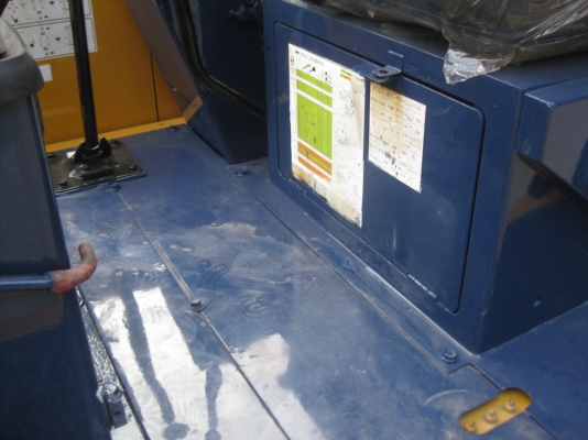 ขายรถขุดดินBACKHOE KOMATSU PC10-6แทร็กเหล็ก พร้อมใช้งาน