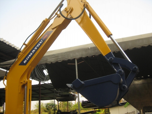 ขายรถขุดดินBACKHOE KOMATSU PC10-6แทร็กเหล็ก พร้อมใช้งาน