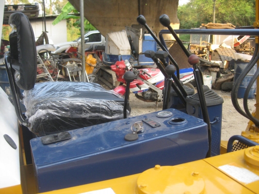 ขายรถขุดดินBACKHOE KOMATSU PC10-6แทร็กเหล็ก พร้อมใช้งาน