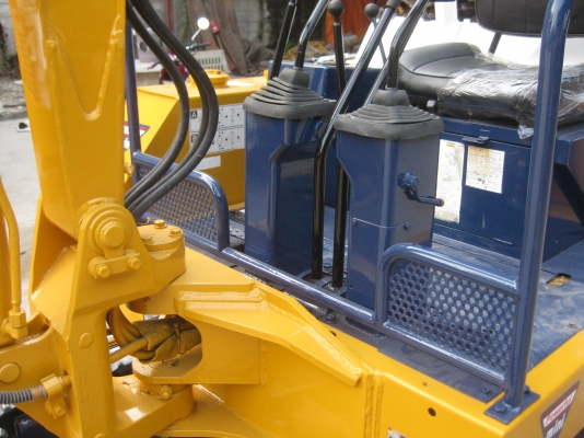 ขายรถขุดดินBACKHOE KOMATSU PC10-6แทร็กเหล็ก พร้อมใช้งาน