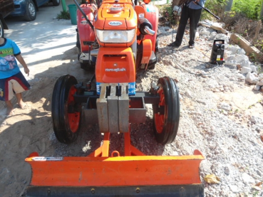 --ขายรถไถคูโบต้ารถสวยเหมือนรถใหม่เดิมๆอุปกรครบสวยจัดมากๆ392ชั่วโมงถูกๆ