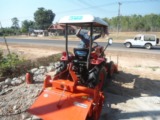 --ขายรถไถคูโบต้ารถสวยเหมือนรถใหม่เดิมๆอุปกรครบสวยจัดมากๆ392ชั่วโมงถูกๆ