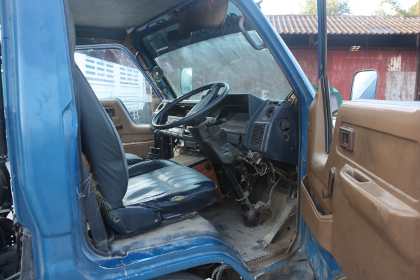 ขาย6ล้อดั้ม bu20