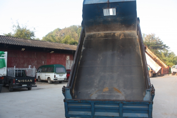 ขาย6ล้อดั้ม bu20