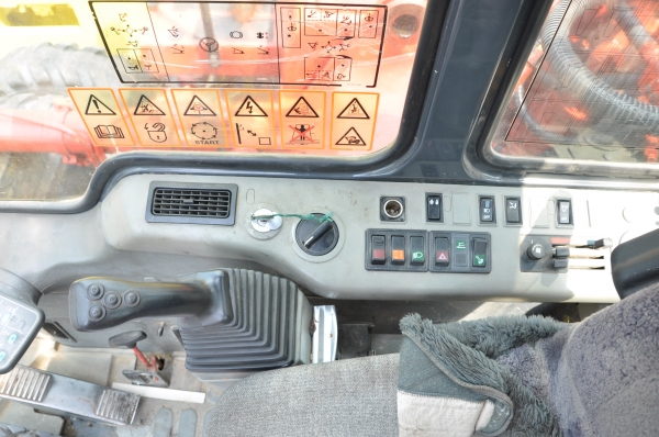 รถขุดแบคโฮ KOMATSU PW150-6 รถนอกนำเข้า