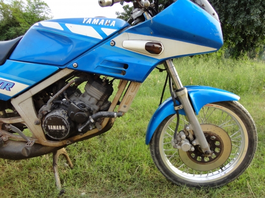 เจ้าของขาย YAMAHA-VR-150 CC.สีฟ้า สนใจติดต่อโทร.081-005-8785