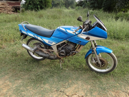 เจ้าของขาย YAMAHA-VR-150 CC.สีฟ้า สนใจติดต่อโทร.081-005-8785
