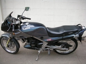 ขอบคุณ พ.เสือ ขาย YAMAHA-VR-150 CC.สีเทาทะเบียนเต็มพร้อมโอน โทร.081-005-8785