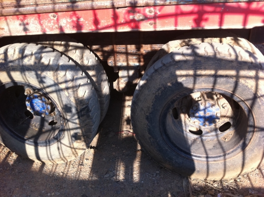 ขายรถบรรทุก 10 ล้อ ISUZU (หัวยาว) เครื่อง EH700 (168 แรงม้า) ช่วงล่าง FUSO มีสโล กระบะไม้ ยางดี คัสซีพอได้ ขายรถบรรทุก 10 ล้อ ISUZU (หัวยาว) เครื่อง EH700 (168 แรงม้า) ช่วงล่าง FUSO มีสโล กระบะไม้ ยางดี คัสซีพอได้