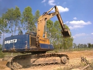 ขานด่วน KOMATSU PC200-3 รถสภาพพร้อใช้งาน เครื่องปั้มดี เอวแน่นบูมอามสวย ชีเรียลสูง ใช้งานทุกวัน เอกสารสัญญาซื้อขาย