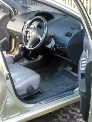 ขายรถ ครับ เพราะไม่มีที่จอด รุ่น( TOYOTA (VIOS)ตัว ท้อป - ( s ) ดีส 4 ล้อ ( AIR BAG-ABS ) รถสวย ครับ  ผู้หญิงใช้ ไมล์ดิจิตอล