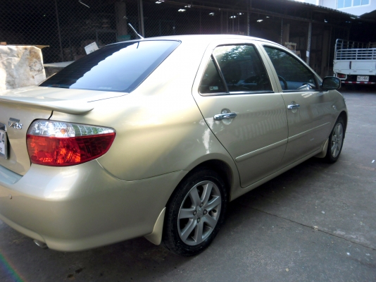 ขายรถ ครับ เพราะไม่มีที่จอด รุ่น( TOYOTA (VIOS)ตัว ท้อป - ( s ) ดีส 4 ล้อ ( AIR BAG-ABS ) รถสวย ครับ  ผู้หญิงใช้ ไมล์ดิจิตอล