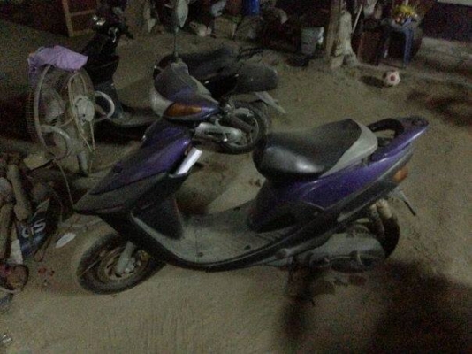 ขายรถ jog zr สีเดิม japan คับมีกล่องแต่งติดมาคับ