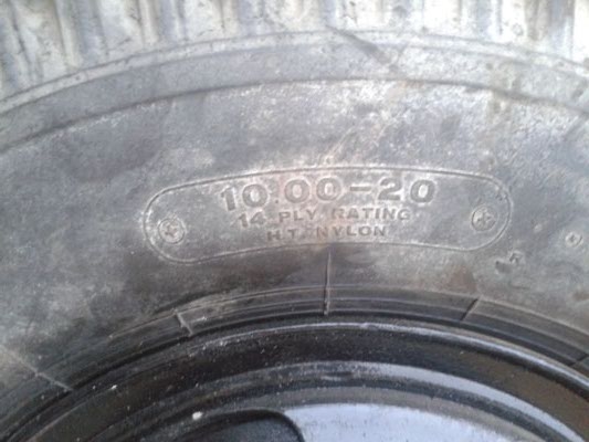 ขาย 10 ล้อ 2 เพลา ดั้มพ์  Isuzu 240 inter turbo (เก็บงานเสร็จแล้ว) Tel.088-4501277