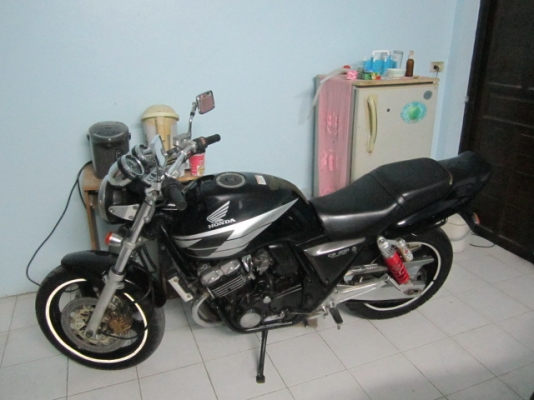 ขาย CB400 ปี94 ประกอบใหม่ครับ อินวอยชื่อผู้ซื้อครับ ไมค์3ลูก รถวิ่งดีมาก  เครื่องดีมากครับ