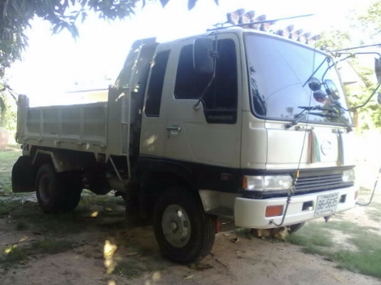 HINO FD 195 HP HO7D หกล้อดั๊มพ์ กระบะดั๊มพ์เหล็ก 6 ตันยาว 3.60 เมตรสภาพอย่างสวย ภายในเก๋งคอนโทรลครบ แอร์เย็น พวงมาลัยเพาเวอร์ เบรคทริ๊ปฟี้พร้อม เครื่องไม่มีเยิ้ม ช่วงล่างคัชซีสวยไม่มีดาม ยาง 8.25 ขอบ 16 เอกสารเล่มทะเบียนครบภาษีไม่มีขาด ราคาต่อรองได้ครับ