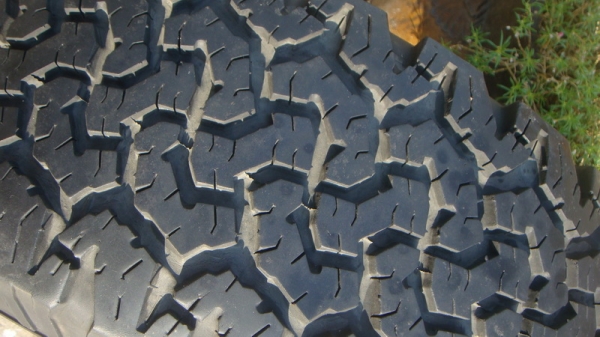 ขายยางอะไหล่ BF Goodrich All 265 75 r16 มีเส้นเดียว ขายยางอะไหล่ BF Goodrich All 265 75 r16 มีเส้นเดียว