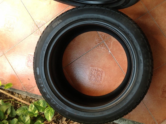 ขายยาง MAXXIS 275/40R17 ปี 07 2 เส้น   ราคา 2500 บาท