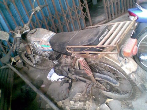 ขาย cb100 ทะเบียนโอน ราคา 18500 รวมส่ง