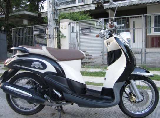 Yamaha New Fino Classic ดำ-ขาว สภาพสวยๆ มาในราคาสุดคุ้มเพียง  บาทเท่านั้น