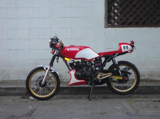 ขายด่วน YAMAHA RXZ 135 CC CAFE' ทะเบียนพร้อมชุดโอน พรบ.ขาด 1 ปี