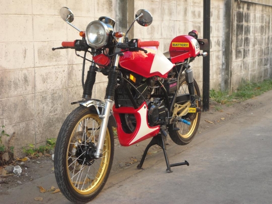 ขายด่วน YAMAHA RXZ 135 CC CAFE' ทะเบียนพร้อมชุดโอน พรบ.ขาด 1 ปี