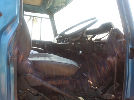 ขายหัวลากนิสสันพร้อมโรเบทสองเพลาสภาพดี