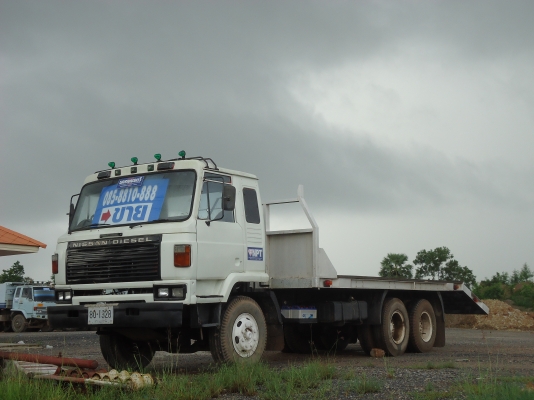 ขาย..เทรลเลอร์ สิบล้อ NISSAN UD สองเพลา ถึกๆ ทรงดีพร้อมใช้