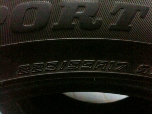 ขายยาง DUNLOP 225/55/17