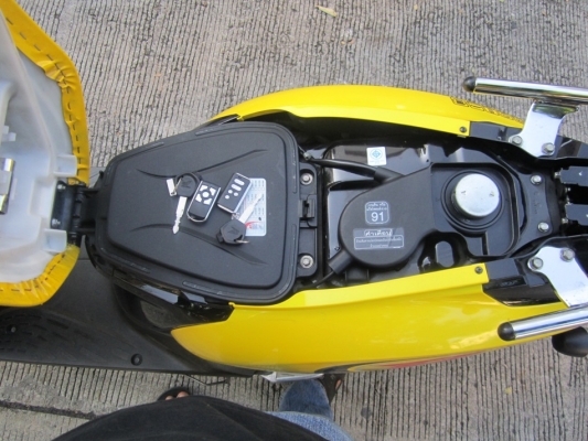 ขายด่วน สกูปี้ไอ ปี53เครื่องดีเดิมสัญญาณกันโมยล้อแม็กชุดโอนพร้อม