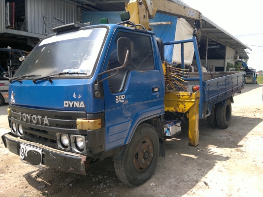 ขายรถ 6 ล้อ กระบะคาร์โก้ ติดเครน NANSEI 3 ตัน TOYOTA-300 รถใช้งานอยู่
