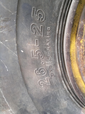 ขายรถตักล้อยางKOMATSU WA470-3 สภาพสวย เก็บรั้วซึมแล้ว กำลังดี สนใจโทร