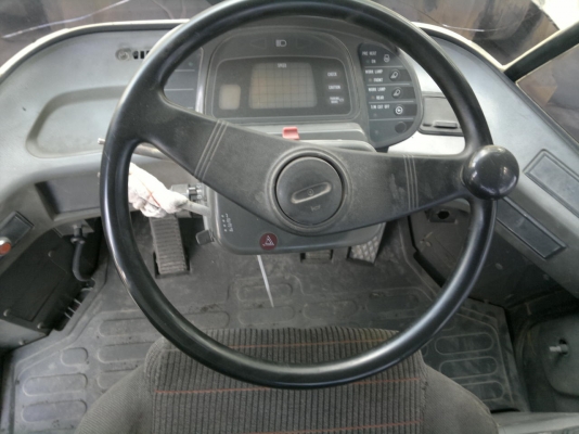 ขายรถตักล้อยางKOMATSU WA470-3 สภาพสวย เก็บรั้วซึมแล้ว กำลังดี สนใจโทร