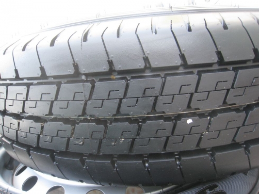 ขายกะทะล้อ isuzu d-max+ยางป้ายแดงปี 12(081-3747940)
