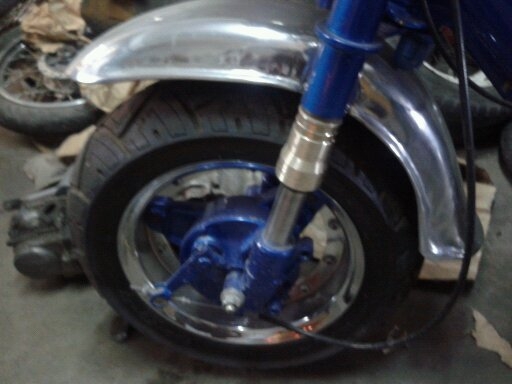 ชาลีสีน้ำเงิน สภาพเทพๆ สวยมาก เครื้องไลฟาน 32000 ชาลีสีน้ำเงิน สภาพเทพๆ สวยมาก เครื้องไลฟาน 32000