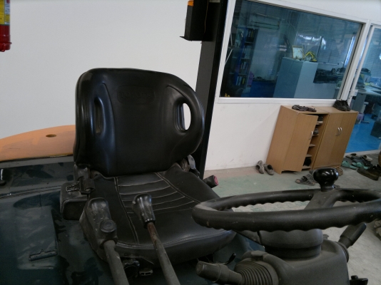 ขายรถฟอร์คลีฟท์ TOYOTA  7FD25T3 เสา3 เมตร ออโต้ปี2005, 4825ชม. รถสวยสภาพดีมาก รถนอกนำเข้า ติดต่อ มานะ 085-9049669