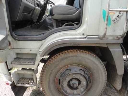 HINO FL3H 195 แรงม้า คุณไพบูลย์ จ.สระแก้ว มัดจำกลางอากาศแล้วจ๊ะ HINO FL3H 195 แรงม้า คุณไพบูลย์ จ.สระแก้ว มัดจำกลางอากาศแล้วจ๊ะ