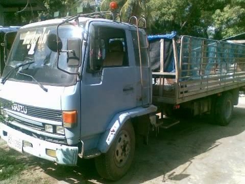 ISUZU ROCKY 175 HP 6BG1 กระบะพื้นเรียบฝาข้างเสริมเหล็กแป๊ปยาว 6 เมตร เครื่องแห้งแรง หัวเก๋งไม่มีผุ ภายในสวยครบ แอร์ พวงมาลัยเพาเวอร์ เบรคทริ๊ปฟี้ครบ ช่วงล่างคัชซีสวย ยาง 8.25 ขอบ 16 เอกสารทะเบียนภาษีครบไม่ขาดพร้อมโอนครับ