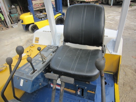 ขาย รถขุดเล็ก KOMATSU รุ่น PC30-6- แทร็กเหล็ก มือสองญี่ปุ่น