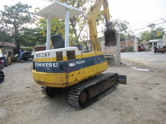 ขาย รถขุดเล็ก KOMATSU รุ่น PC30-6- แทร็กเหล็ก มือสองญี่ปุ่น