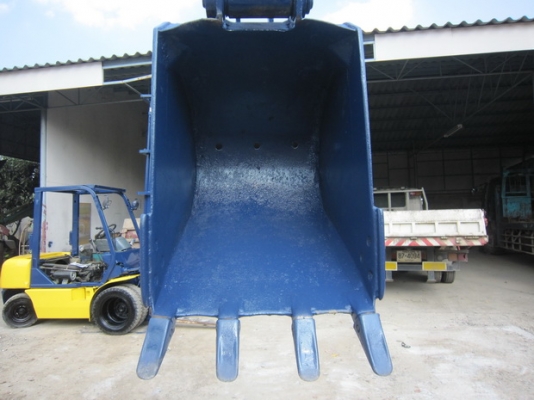 ขาย รถขุด KOMATSU รุ่น PC60-6- มือสองญี่ปุ่น ขาย รถขุด KOMATSU รุ่น PC60-6- มือสองญี่ปุ่น