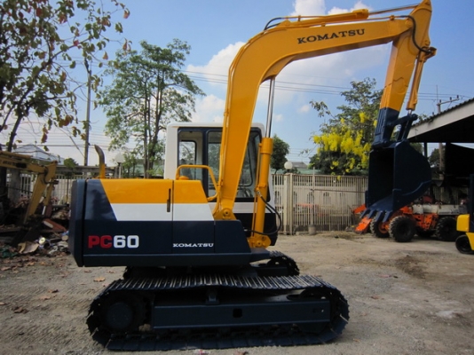 ขาย รถขุด KOMATSU รุ่น PC60-6- มือสองญี่ปุ่น ขาย รถขุด KOMATSU รุ่น PC60-6- มือสองญี่ปุ่น