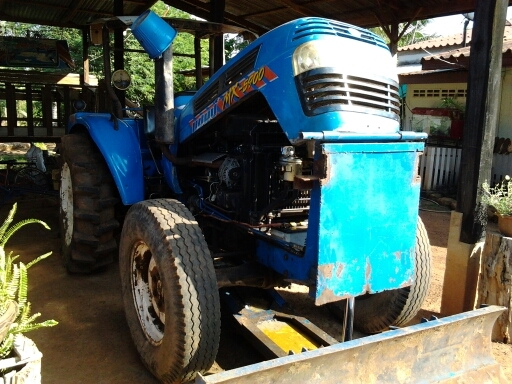 แชมป์ MX-5900 55 HP - 4WD 2 เพลา สภาพดีมากพร้อมใช้งาน อุปกรณ์พร้อม มีใบดันหน้า ผานพรวนดิน 3 เครื่องยนต์ไม่มีเยิ้มแรงดี ช่วงล่างแน่น ยางสภาพดี 4 เส้นประมาณ 60\% พร้อมลุยงานได้เลย เอกสารสัญญาซื้อขายครับ แชมป์ MX-5900 55 HP - 4WD 2 เพลา สภาพดีมากพร้อมใช้งาน อุปกรณ์พร้อม มีใบดันหน้า ผานพรวนดิน 3 เครื่องยนต์ไม่มีเยิ้มแรงดี ช่วงล่างแน่น ยางสภาพดี 4 เส้นประมาณ 60\% พร้อมลุยงานได้เลย เอกสารสัญญาซื้อขายครับ