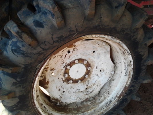 แชมป์ MX-5900 55 HP - 4WD 2 เพลา สภาพดีมากพร้อมใช้งาน อุปกรณ์พร้อม มีใบดันหน้า ผานพรวนดิน 3 เครื่องยนต์ไม่มีเยิ้มแรงดี ช่วงล่างแน่น ยางสภาพดี 4 เส้นประมาณ 60\% พร้อมลุยงานได้เลย เอกสารสัญญาซื้อขายครับ แชมป์ MX-5900 55 HP - 4WD 2 เพลา สภาพดีมากพร้อมใช้งาน อุปกรณ์พร้อม มีใบดันหน้า ผานพรวนดิน 3 เครื่องยนต์ไม่มีเยิ้มแรงดี ช่วงล่างแน่น ยางสภาพดี 4 เส้นประมาณ 60\% พร้อมลุยงานได้เลย เอกสารสัญญาซื้อขายครับ